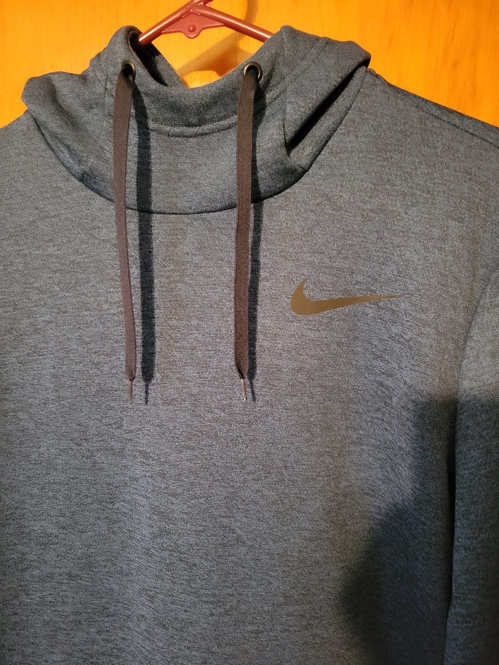 Mens Size Medium Nike Therma Fit Hooded Sweatshirt NWOT - Picture 3 of 11